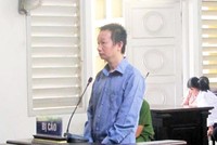 Bị cáo Lộc khai nhận tham ô 1,7 tỉ để chơi bài bạc và tiêu xài.