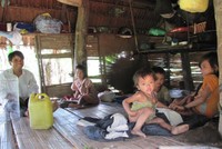 [Infographics] Việt Nam cải thiện đáng kể tình trạng đói nghèo