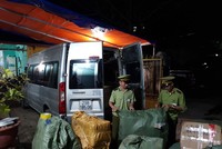 Quản lý thị trường Lạng Sơn thu giữ hàng trăm túi xách giả Louis Vuitton, Hermes.