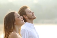 'Breathwork' được Vogue gọi là 'Yoga mới', có tác động tích cực đến sức khỏe của con người. Shutterstock