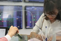 Sau đợt giảm, thị trường chứng khoán đang có diễn biến tích lũy, kỳ vọng sẽ sớm thu hút dòng tiền.