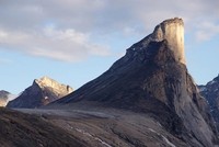 Ngọn núi dốc nhất thế giới