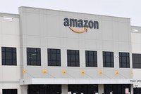 Một chi nhánh của Amazon tại New York, Mỹ ngày 30/3/2020. (Ảnh: AFP/TTXVN).