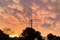 Mây vảy rồng bao phủ bầu trời Mỹ