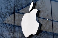 Biểu tượng của Apple tại một cửa hàng. (Ảnh: AFP/TTXVN).