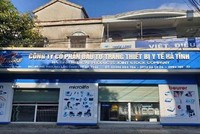 Tạm giam giám đốc Công ty Đầu tư trang thiết bị y tế Hà Tĩnh vì nâng khống hóa đơn