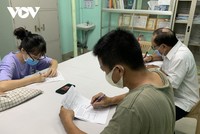 Người dân TPHCM khai báo y tế (ảnh tư liệu). 