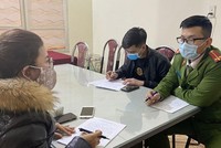 Công an thành phố Sơn La xử lý trường hợp đăng thông tin sai sự thật trên mạng xã hội về tình hình dịch, bệnh Covid-19. ( Ảnh Báo Sơn La).