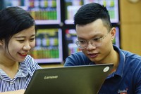 Mỗi khi có hiện tượng rũ hàng là lập tức xuất hiện lực cầu gom mạnh.