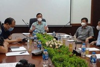 Họp khẩn trong đêm về triển khai test nhanh tại huyện Việt Yên, Bắc Giang.