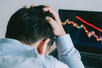 Doanh nghiệp công bố thông tin “nóng” sát ngày đại hội, cổ đông bức xúc