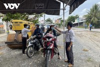 Chốt kiểm dịch tại huyện Bình Tân đang làm nhiệm vụ.