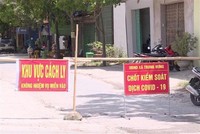 Chốt kiểm soát dịch Covid-19 tại xã Trung Hưng, huyện Yên Mỹ, tỉnh Hưng Yên. (Ảnh: TTXVN).