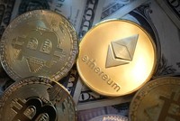 Giá Bitcoin hôm nay ngày 29/6: Bitcoin đứng vững trước sóng gió từ Anh và Trung Quốc, đồng Ethereum lấy lại được cột mốc quan trọng 2.000 USD