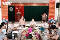 Lãnh đạo Sở Y tế Nghệ An làm việc với Trung tâm y tế huyện Nghĩa Đàn địa điểm dự kiến thành lập bệnh viện dã chiến số 2.