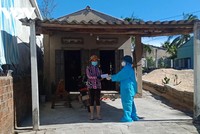 Hoài Nhơn hỗ trợ khẩn cấp cho các gia đình khó khăn do cách ly.