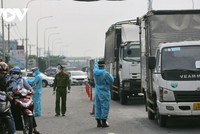 Chốt kiểm soát tại cửa ngõ TP.HCM - Bình Dương trên Quốc lộ 13 (ảnh Hà An).