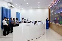 Lãnh đạo tỉnh Đồng Tháp và TP Cao Lãnh tại Lễ ra mắt Trung tâm điền hành đô thị thông minh (Ảnh K.N).