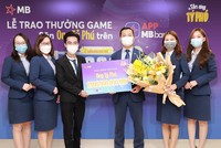 Khách hàng may mắn trúng 1 tỷ đồng khi tham gia game “Săn ong Tỷ phú” trên App MBBank.