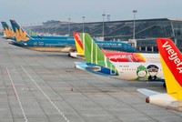 Vé máy bay các chặng nội địa dịp Tết Nguyên đán Nhâm Dần 2022 vẫn khá dồi dào, đa dạng giờ bay cho hành khách lựa chọn. (Ảnh: CTV/Vietnam+).