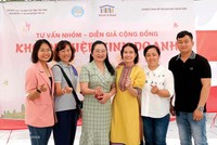 Nhóm nữ doanh nhân hỗ trợ nhau khởi nghiệp.