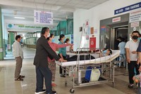 Người dân đến khám, chữa bệnh tại Bệnh viện Đà Nẵng Ảnh: T.C.