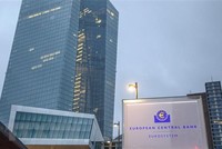 Tòa nhà trụ sở Ngân hàng Trung ương châu Âu (ECB) tại Frankfurt am Main, miền Tây Đức. (Ảnh: AFP/TTXVN).