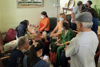 Nhiều trái chủ nộp đơn kêu cứu tại cơ quan công an TP.HCM là người già đã bạc phơ mái tóc.