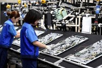 Nhập khẩu hàng hóa 6 tháng 2023 giảm 18,2%, tương đương giảm 33,8 tỷ USD.