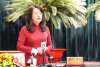 Bà Nguyễn Thị Ánh Hoa, Giám đốc Sở Du lịch TP.HCM trả lời chất vấn. Ảnh: Thành Nhân.