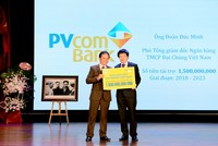 PVcomBank trao học bổng 1,5 tỷ đồng cho sinh viên Đại học Kinh tế Quốc dân
