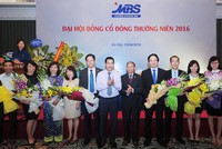 HĐQT và Ban kiểm soát nhiệm kỳ 2013-2017 ra mắt Đại hội