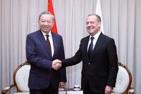 Tổng Bí thư Tô Lâm và đồng chí Dmitry Medvedev. Ảnh: Thống Nhất.