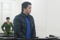 Giám đốc buôn thiết bị y tế “quá date” lĩnh án