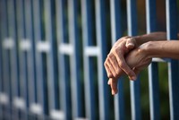 Nẫng gần 700 triệu đồng tiền nhờ chạy án, “cảnh sát rởm” kêu oan