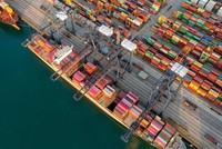 Cổ phiếu vận tải tiếp tục được hưởng lợi từ sự gián đoạn nghiêm trọng trong chuỗi cung ứng toàn cầu