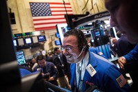 Nhận thêm tín hiệu mạnh mẽ, giới đầu tư hào hứng gom hàng