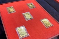 Ngân hàng Nhà nước giữ nguyên giá bán vàng miếng SJC là 75,98 triệu đồng/lượng trong ngày đầu tuần 10/6