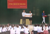 PTI dạy bơi miễn phí cho học sinh trường Văn Yên