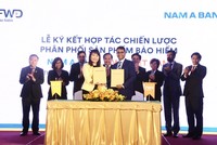 FWD hợp tác độc quyền 15 năm với Nam A Bank