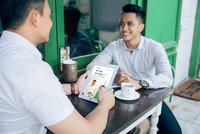 Sản phẩm bảo hiểm nhân thọ nào dễ hiểu, đóng phí ngắn và cam kết hoàn phí?