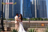 Phía sau niềm hạnh phúc là nỗi lo cơm áo, còn phía trước là hành trình vất vả tìm kiếm mái ấm