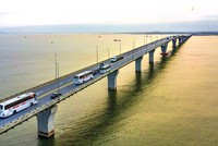 Cầu Tân Vũ - Lạch Huyện, cây cầu vượt biển dài nhất Việt Nam. Ảnh: Hồng Phong