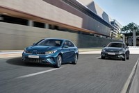 KIA K3 Premium có chức năng sưởi, làm mát ghế ngồi ở hàng trên