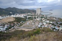 Thời gian gần đây, Khánh Hòa có khá nhiều doanh nghiệp kinh doanh, đầu tư, môi giới bất động sản. Ảnh: P.V