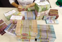 Ngân hàng tuần qua: Rộ huy động vốn đa cấp; Chính phủ không có chủ trương “nới” room tín dụng