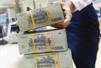 Dòng tiền nhà đất “bị động”