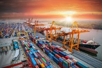 Thích ứng với biến động thuế quan