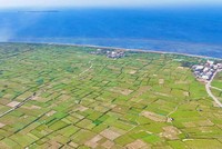 Việc lấn biển để đầu tư sân bay Lý Sơn nhằm đảm bảo các thông số kỹ thuật của sân bay, đảm bảo an toàn cho máy bay khi cất, hạ cánh.