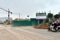 Người dân đến tận công trường để tìm hiểu về dự án. Ảnh: Thanh Vũ